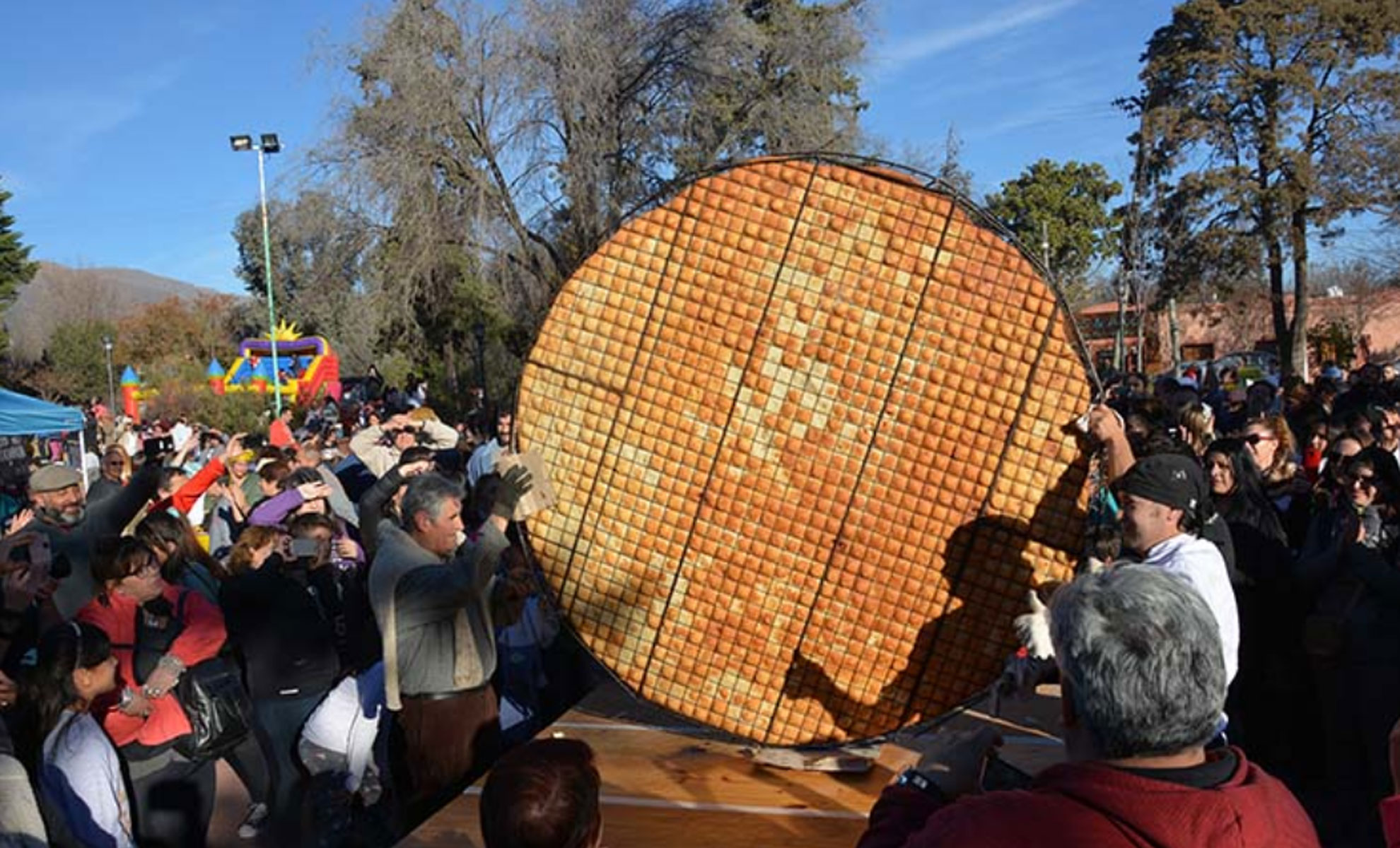 Fiesta y Concurso de la Torta Frita Carpintense en la Plaza Manuel Zalazar, Carpintería San Luis